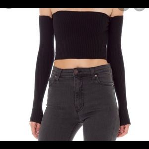 Long sleeve cropped Are you Am I top in black. SM